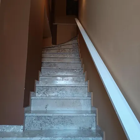 Amfitrion Apartment